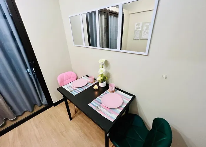 アパートホテル Calathea Place By Dmci In Paranaque 5*
