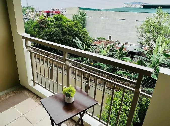 Calathea Place By Dmci In Paranaque アパートホテル 5*