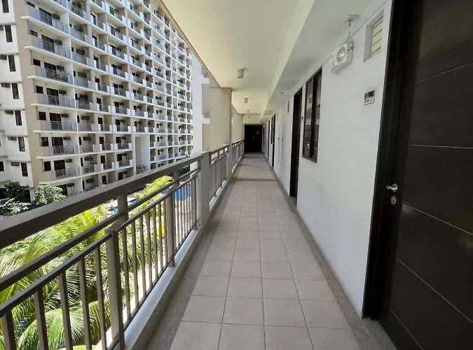 Calathea Place By Dmci In Paranaque マニラ市